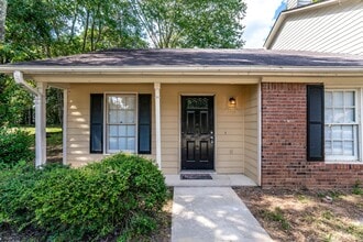 1704 Hunting Creek Dr SE in Conyers, GA - Building Photo - Building Photo