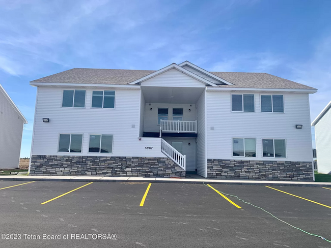 property at 5907 N Silver Fox Rd