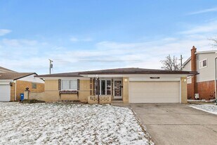 11050 Irene Ave in Warren, MI - Building Photo