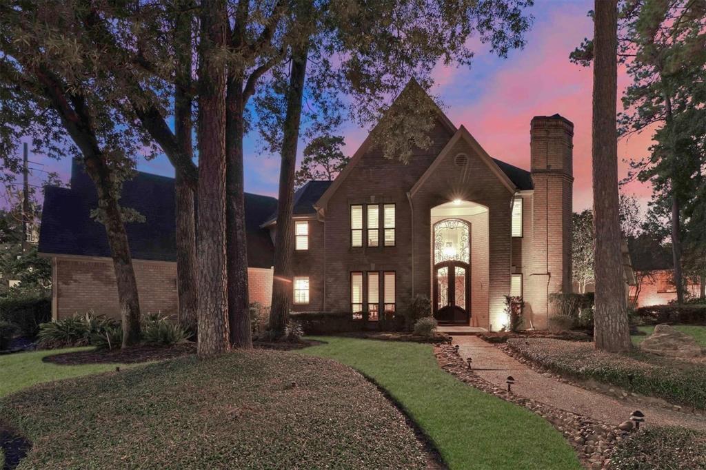2103 7 Maples Dr in Houston, TX - Building Photo