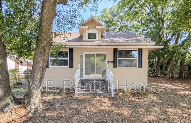 property at 421 Golfair Blvd