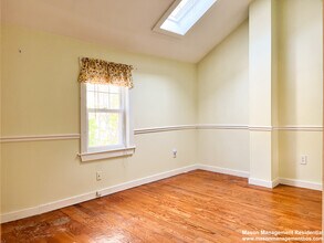 87 Pearl St, Unit A in Newton, MA - Building Photo - Building Photo