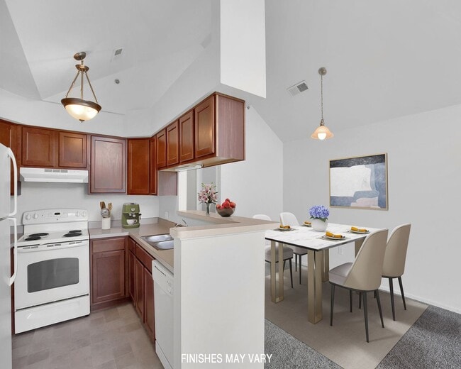 LakePointe Apartments in Batavia, OH - Building Photo - Building Photo