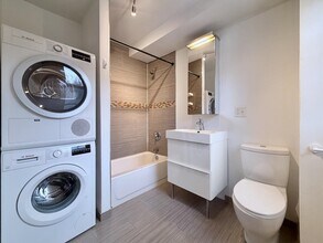 397 1st St in Jersey City, NJ - Building Photo - Building Photo