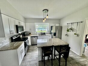 1434 Overlea St in Clearwater, FL - Building Photo - Building Photo