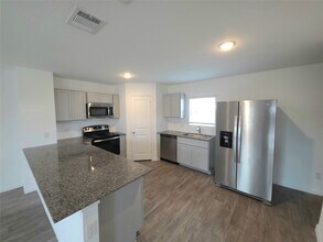 16447 Valerie Marie Pl in Conroe, TX - Building Photo - Building Photo