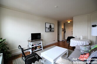 2003 Commonwealth Ave in Boston, MA - Foto de edificio - Building Photo