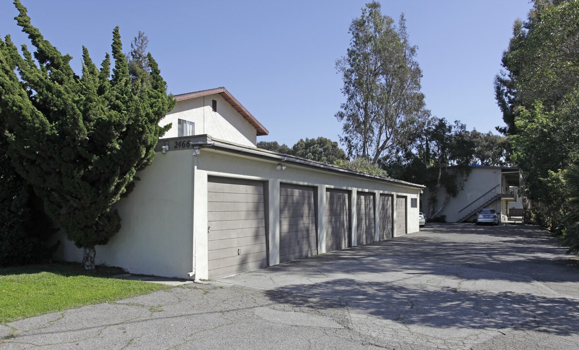 2466 Santa Ana Ave in Costa Mesa, CA - Building Photo
