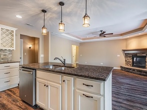 11297 Belleharbour Cove in Fort Wayne, IN - Foto de edificio - Building Photo