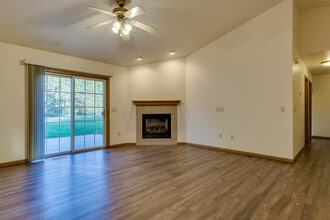 20924 57th Ave in Cadott, WI - Building Photo - Building Photo