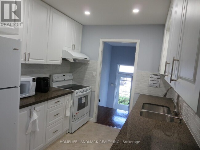 259 McNicoll Ave in Toronto, ON - Building Photo - Building Photo