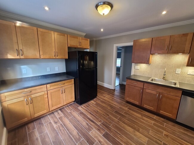 11 Bailey St, Unit 2 in Boston, MA - Building Photo - Building Photo