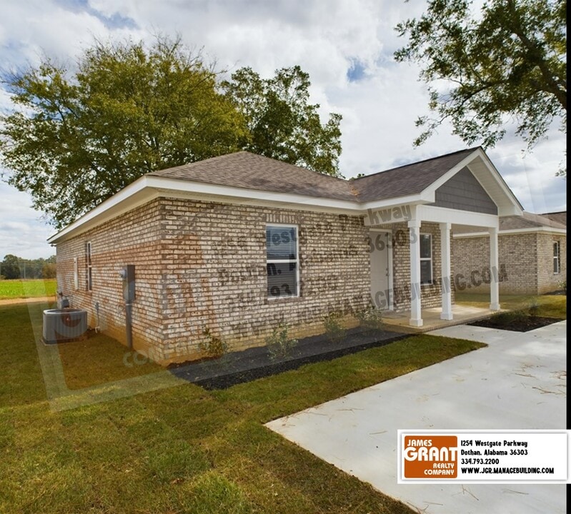9947 S Park Ave in Dothan, AL - Building Photo