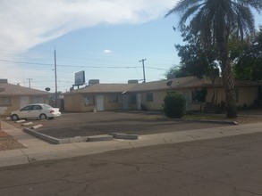 3121 W Almeria Rd in Phoenix, AZ - Building Photo - Building Photo