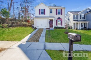 5819 Natick Dr in Charlotte, NC - Building Photo