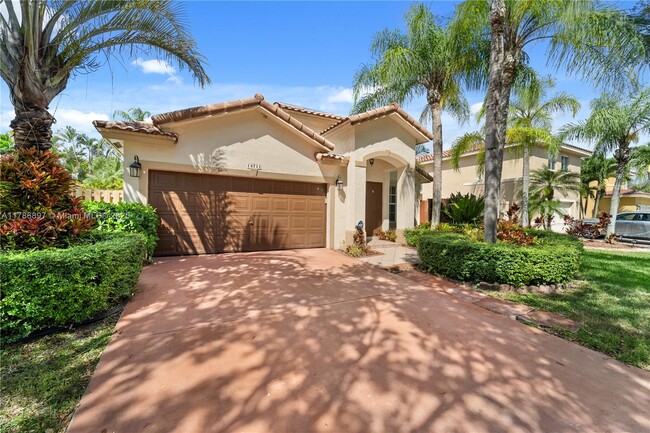 14711 Vista Verdi Rd in Davie, FL - Foto de edificio - Building Photo