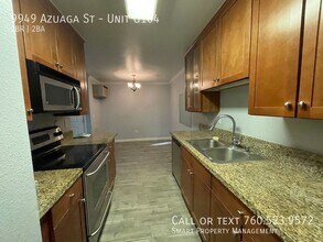 9949 Azuaga St, Unit Unit G104 in San Diego, CA - Building Photo - Building Photo