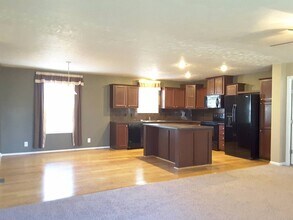 512 Kollar St in Elkhart, IN - Building Photo - Building Photo