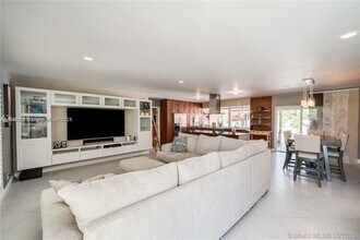 1309 Funston St in Hollywood, FL - Building Photo - Building Photo