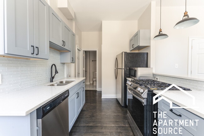2031 W 23rd St in Chicago, IL - Building Photo - Building Photo