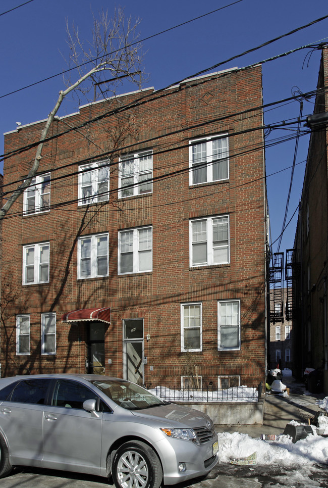 244 Clendenny Ave in Jersey City, NJ - Building Photo - Building Photo