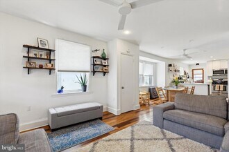 322 Woodbine Ave in Narberth, PA - Foto de edificio - Building Photo