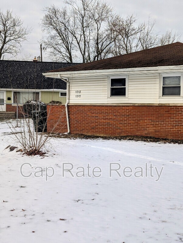 property at 1018 S Kellner Rd