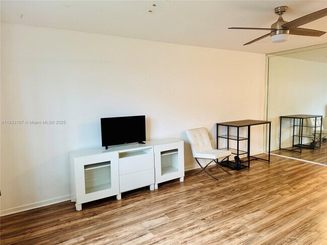 1821 NE 62nd St in Fort Lauderdale, FL - Building Photo - Building Photo