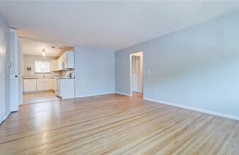 2434 East Ave in Rochester, NY - Building Photo - Building Photo