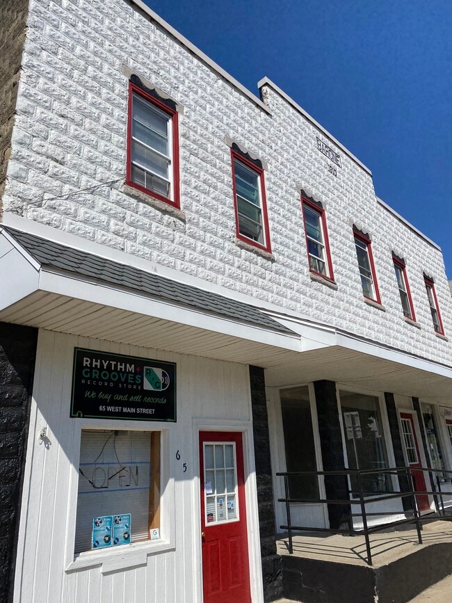 65 W Main St, Unit 2A in Fredonia, NY - Building Photo - Building Photo