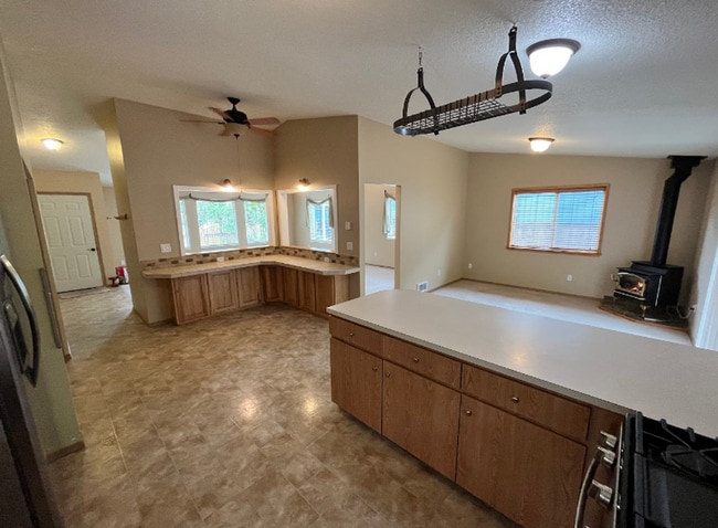 2960 NW Cabernet Ln in Bend, OR - Building Photo - Building Photo