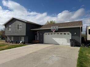 232 Ruhe Ln in Box Elder, SD - Building Photo - Building Photo