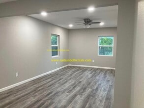 1295 15th St SE in Paris, TX - Building Photo - Building Photo