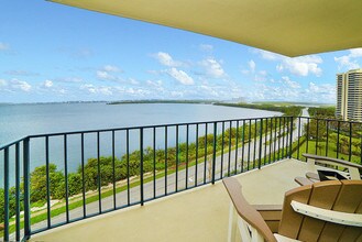 5480 N Ocean Dr-Unit -B8d in Riviera Beach, FL - Building Photo - Building Photo