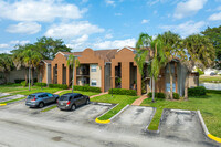 Fairway Greens in Pembroke Pines, FL - Foto de edificio - Building Photo