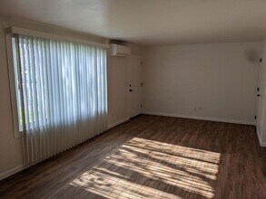 590 SE 8th St in Grants Pass, OR - Building Photo - Building Photo