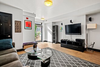 2713 Ontario Rd NW in Washington, DC - Building Photo - Building Photo