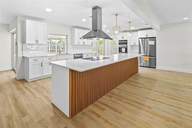 5700 Bayou Grande Blvd NE in St. Petersburg, FL - Building Photo - Building Photo