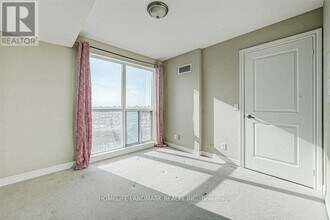 50 Town Centre Court in Toronto, ON - Building Photo - Building Photo