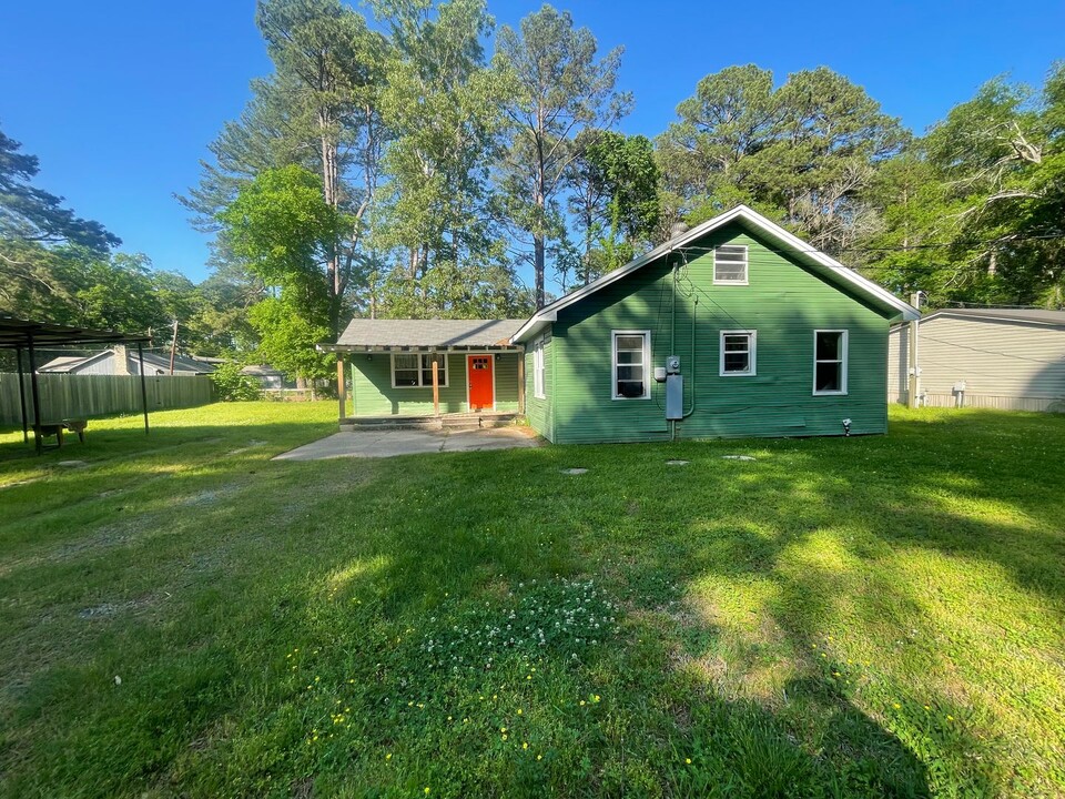 1148 E Pine Island Rd in Shreveport, LA - Building Photo