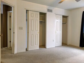 6803 Autumn Ridge Dr, Unit 3 in Fort Collins, CO - Building Photo - Building Photo