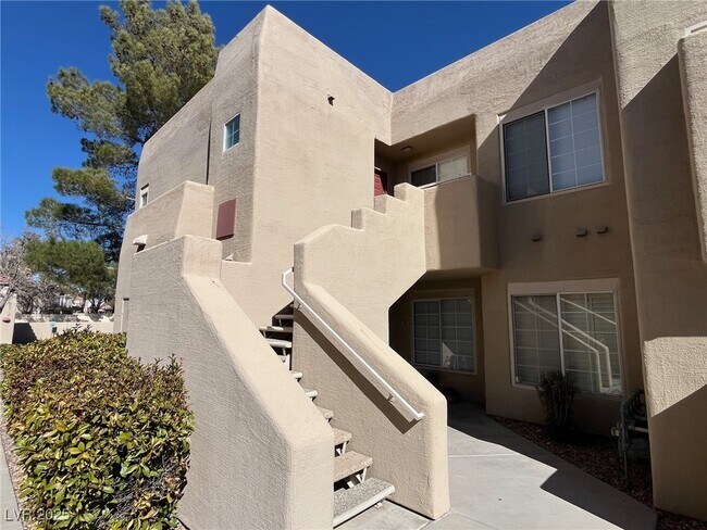 1909 Villa Palms Ct in Las Vegas, NV - Foto de edificio - Building Photo