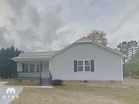 105 Mary Michael Ln in Benson, NC - Building Photo