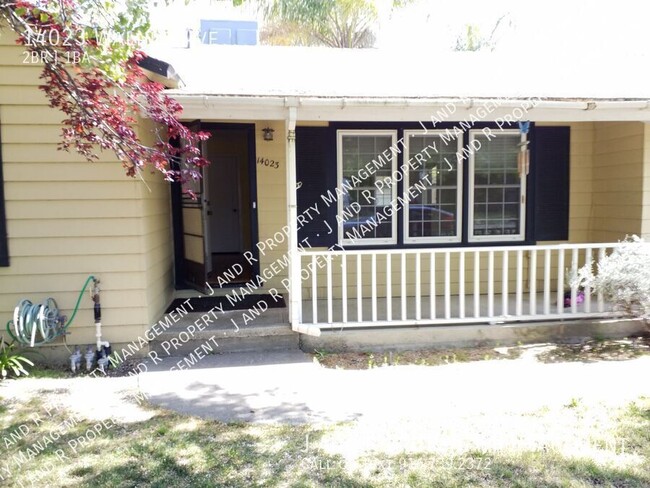 14023 Walnut Ave in Walnut Grove, CA - Building Photo - Building Photo