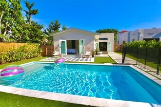 2975 SW 15th St in Miami, FL - Building Photo - Building Photo