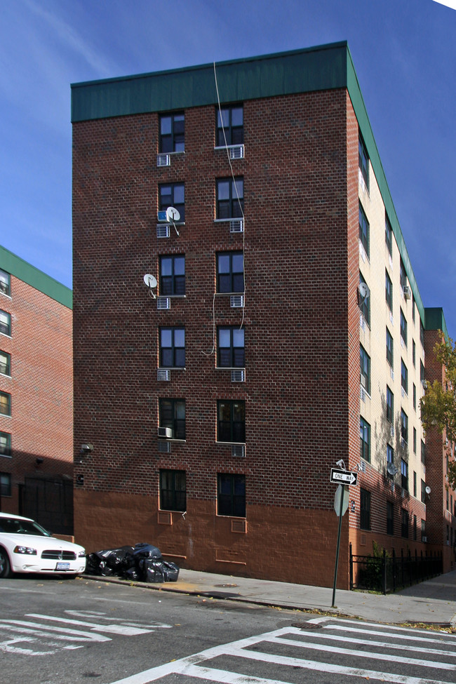 Remeeder Houses in Brooklyn, NY - Building Photo - Building Photo