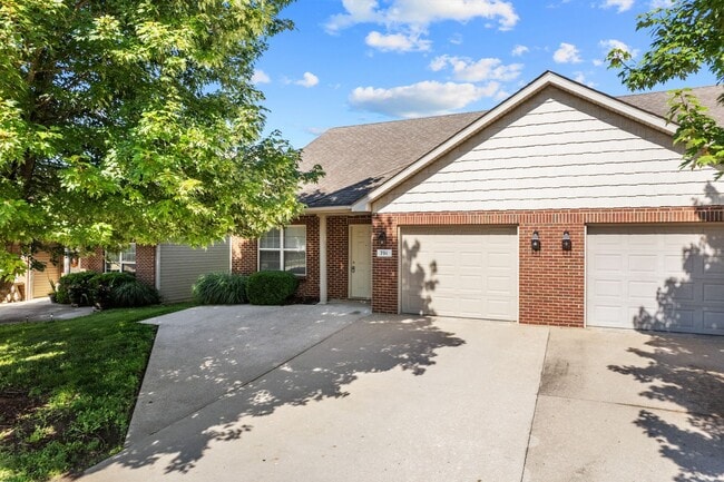 701-703-703 Glenstone Dr in Columbia, MO - Building Photo - Building Photo