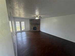 5415 Queen Ct in Lake Dallas, TX - Building Photo - Building Photo