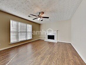 201 Toulouse St in Dallas, GA - Foto de edificio - Building Photo