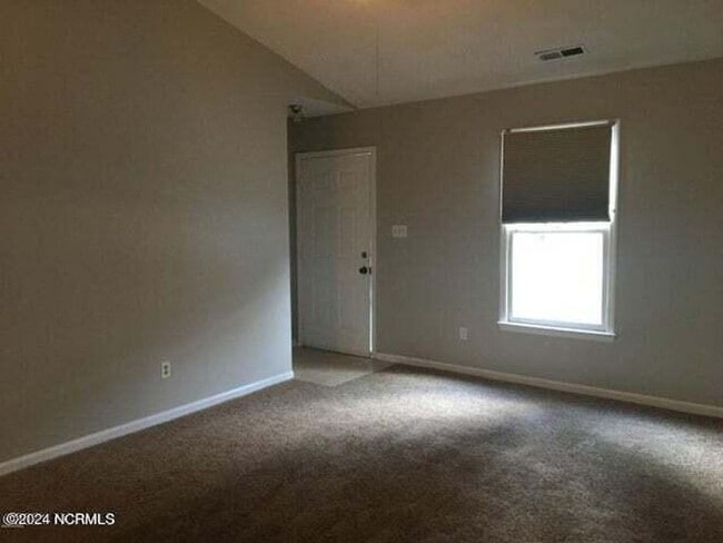 122 Corey Cir in Jacksonville, NC - Building Photo - Building Photo